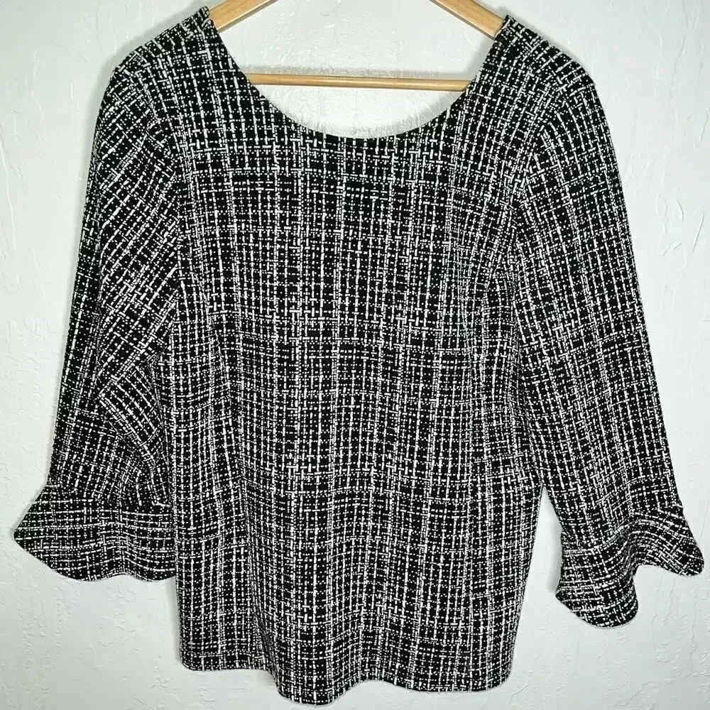 Talbots Women's Black White‎ Speckled Top with Bell Sleeve Size Large